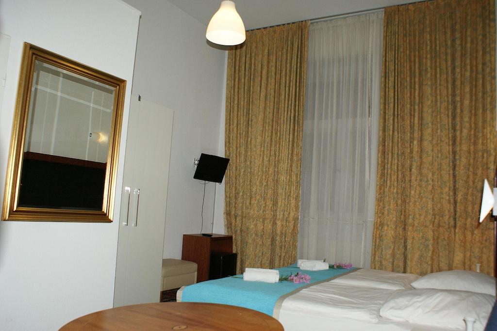 Hotel Garni Aaberna برلين الغرفة الصورة